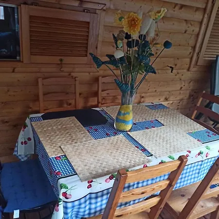 Chalet Seaesta Comfort Am Di Lugano *